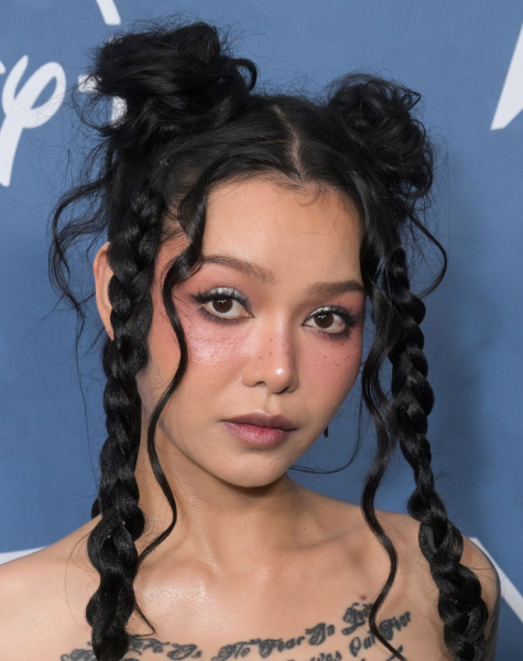 fall makeup trends 2026 sculptural lashes